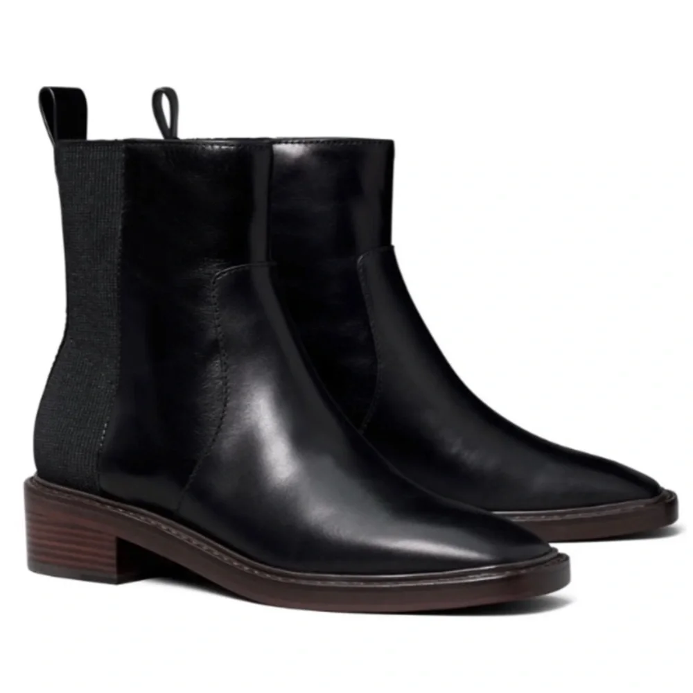 Tory Burch Women’s Chelsea Boots